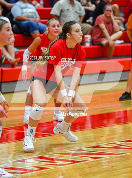 Thumbnail 3 in Giddings vs Bellville (Scrimmage) photogallery.