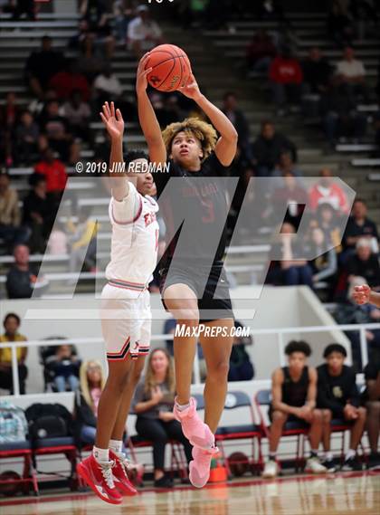 Thumbnail 2 in Summer Creek vs Atascocita (McDonald's Texas Invitational) photogallery.