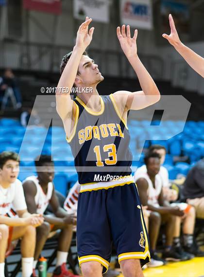 Thumbnail 3 in Half Moon Bay vs. Soquel (Warriors Nor-Cal Invitational) photogallery.