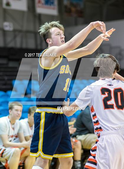 Thumbnail 2 in Half Moon Bay vs. Soquel (Warriors Nor-Cal Invitational) photogallery.