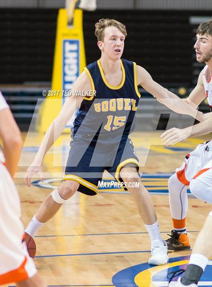Thumbnail 2 in Half Moon Bay vs. Soquel (Warriors Nor-Cal Invitational) photogallery.