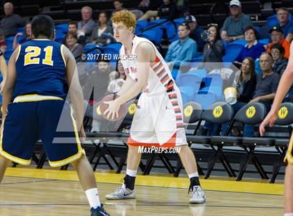 Thumbnail 3 in Half Moon Bay vs. Soquel (Warriors Nor-Cal Invitational) photogallery.