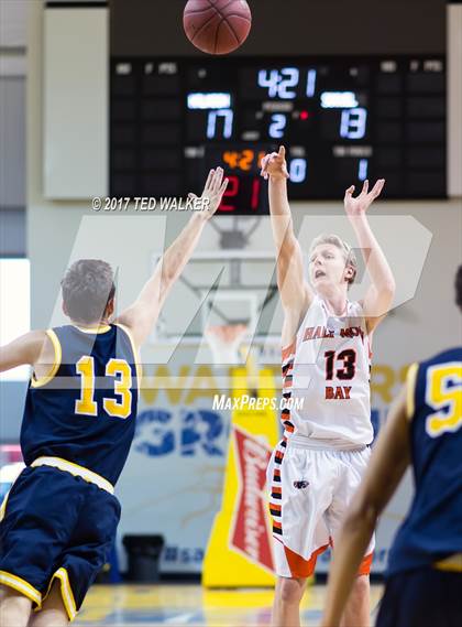 Thumbnail 2 in Half Moon Bay vs. Soquel (Warriors Nor-Cal Invitational) photogallery.