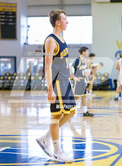 Thumbnail 1 in Half Moon Bay vs. Soquel (Warriors Nor-Cal Invitational) photogallery.