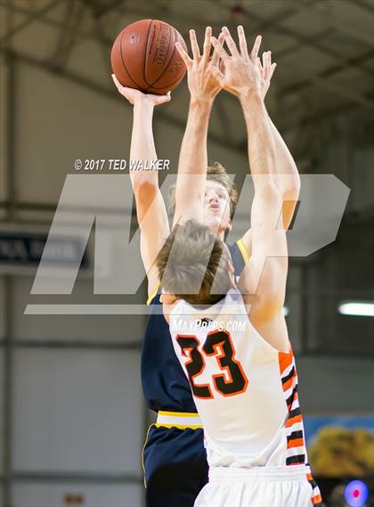 Thumbnail 1 in Half Moon Bay vs. Soquel (Warriors Nor-Cal Invitational) photogallery.