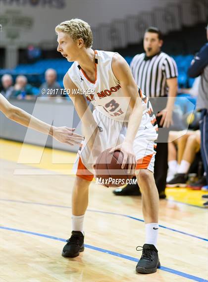 Thumbnail 2 in Half Moon Bay vs. Soquel (Warriors Nor-Cal Invitational) photogallery.