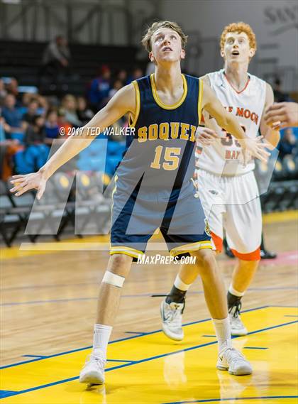 Thumbnail 3 in Half Moon Bay vs. Soquel (Warriors Nor-Cal Invitational) photogallery.