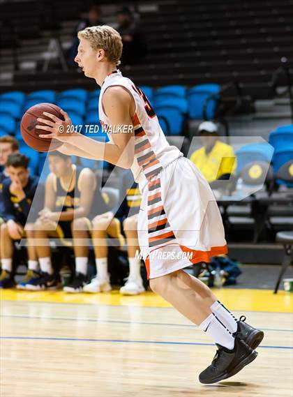 Thumbnail 1 in Half Moon Bay vs. Soquel (Warriors Nor-Cal Invitational) photogallery.