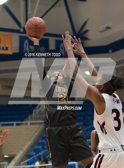 Thumbnail 3 in Plano East vs. Wagner (NISD Tournament Championship) photogallery.
