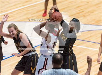 Thumbnail 2 in Plano East vs. Wagner (NISD Tournament Championship) photogallery.