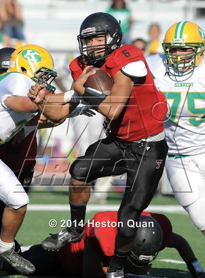 Thumbnail 3 in Kennedy @ Tustin photogallery.