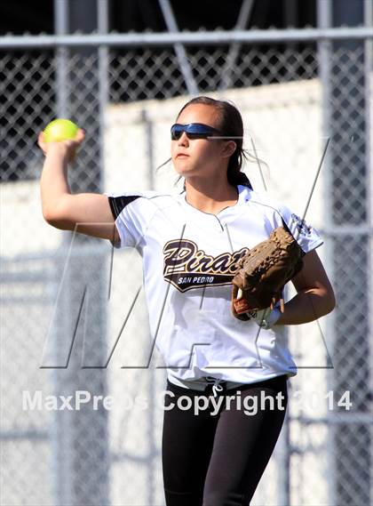 Thumbnail 3 in Banning @ San Pedro photogallery.