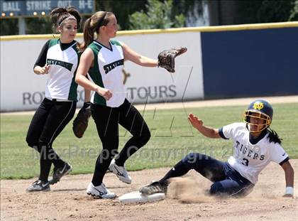 Thumbnail 1 in Notre Dame vs. Stevenson (CIF CCS D3 Final) photogallery.