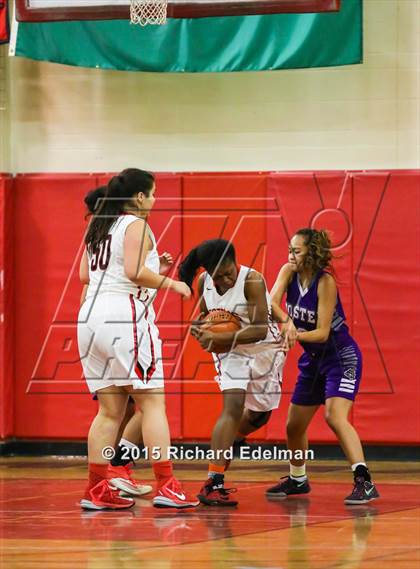 Thumbnail 2 in Foster vs. Sammamish  photogallery.