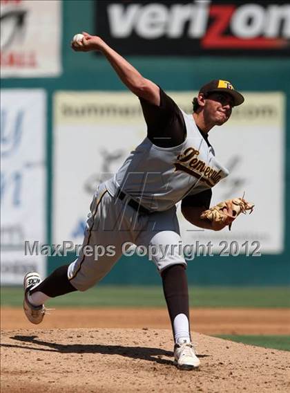 Thumbnail 3 in Temecula Valley vs. Vista Murrieta photogallery.