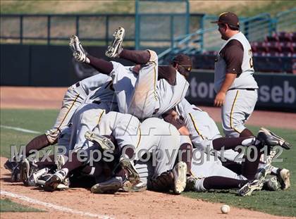 Thumbnail 2 in Temecula Valley vs. Vista Murrieta photogallery.