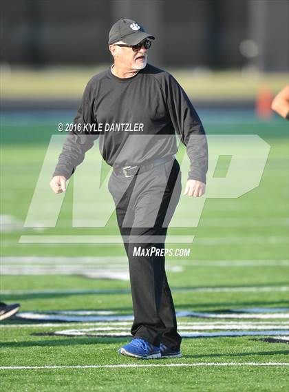Thumbnail 2 in Bonham vs Wills Point (4A Division 2 Region 2 bi-district) photogallery.