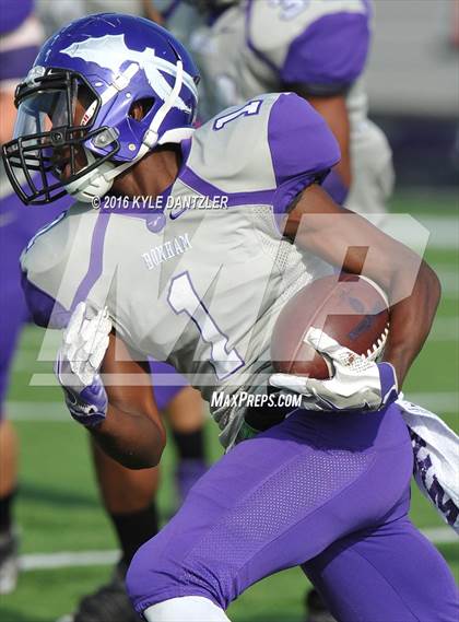 Thumbnail 2 in Bonham vs Wills Point (4A Division 2 Region 2 bi-district) photogallery.