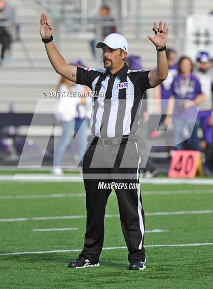 Thumbnail 2 in Bonham vs Wills Point (4A Division 2 Region 2 bi-district) photogallery.