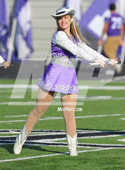 Thumbnail 2 in Bonham vs Wills Point (4A Division 2 Region 2 bi-district) photogallery.