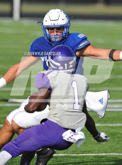 Thumbnail 2 in Bonham vs Wills Point (4A Division 2 Region 2 bi-district) photogallery.