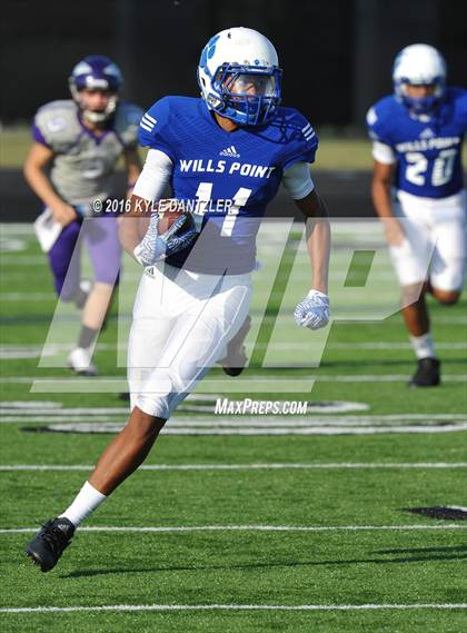 Thumbnail 2 in Bonham vs Wills Point (4A Division 2 Region 2 bi-district) photogallery.