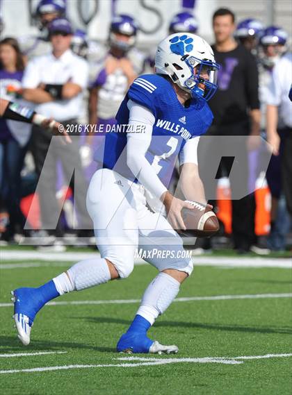 Thumbnail 2 in Bonham vs Wills Point (4A Division 2 Region 2 bi-district) photogallery.