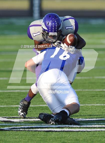 Thumbnail 1 in Bonham vs Wills Point (4A Division 2 Region 2 bi-district) photogallery.
