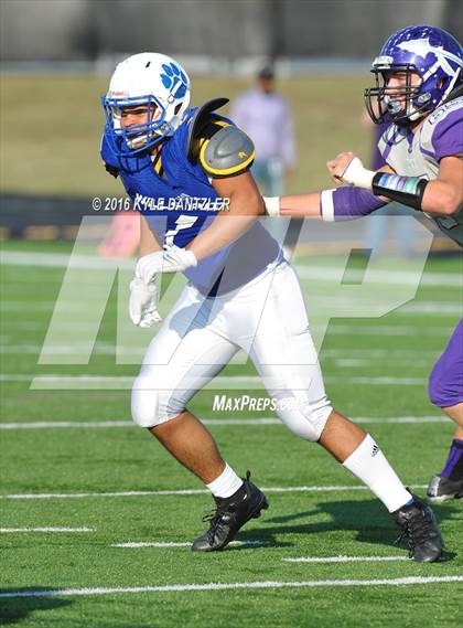 Thumbnail 1 in Bonham vs Wills Point (4A Division 2 Region 2 bi-district) photogallery.