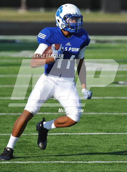 Thumbnail 3 in Bonham vs Wills Point (4A Division 2 Region 2 bi-district) photogallery.