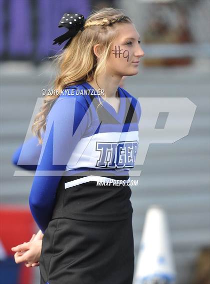 Thumbnail 1 in Bonham vs Wills Point (4A Division 2 Region 2 bi-district) photogallery.
