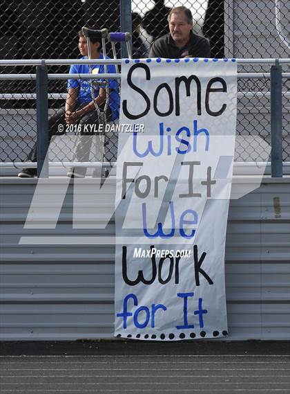 Thumbnail 3 in Bonham vs Wills Point (4A Division 2 Region 2 bi-district) photogallery.
