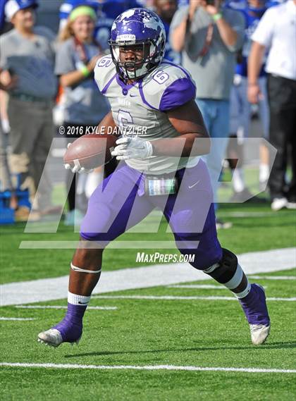 Thumbnail 1 in Bonham vs Wills Point (4A Division 2 Region 2 bi-district) photogallery.