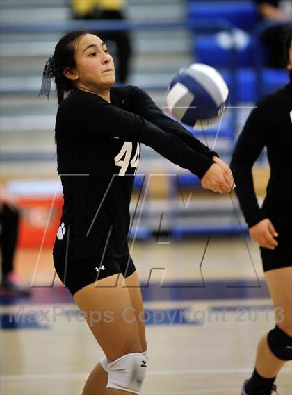 Thumbnail 3 in Bishop Conaty-Loretto vs Pomona Catholic (CIF SS D5AA Final) photogallery.