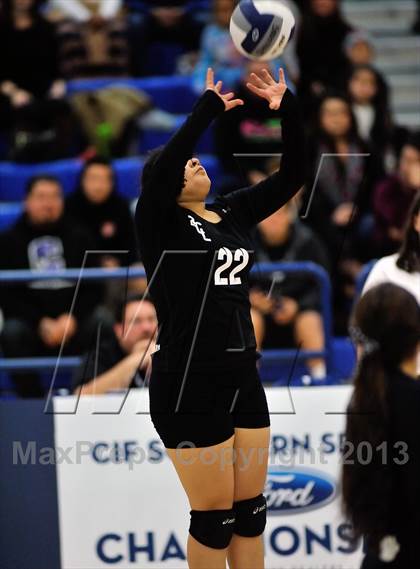 Thumbnail 3 in Bishop Conaty-Loretto vs Pomona Catholic (CIF SS D5AA Final) photogallery.