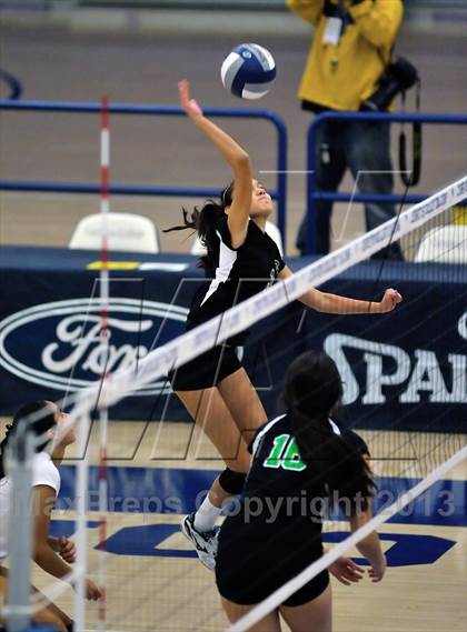 Thumbnail 3 in Bishop Conaty-Loretto vs Pomona Catholic (CIF SS D5AA Final) photogallery.