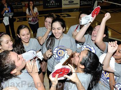 Thumbnail 2 in Bishop Conaty-Loretto vs Pomona Catholic (CIF SS D5AA Final) photogallery.