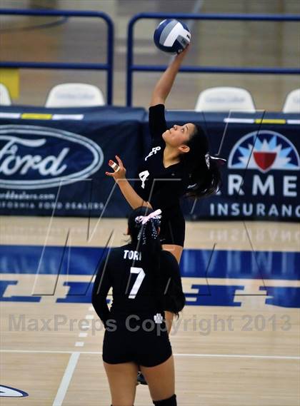 Thumbnail 1 in Bishop Conaty-Loretto vs Pomona Catholic (CIF SS D5AA Final) photogallery.