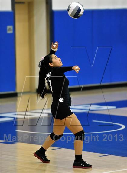 Thumbnail 2 in Bishop Conaty-Loretto vs Pomona Catholic (CIF SS D5AA Final) photogallery.