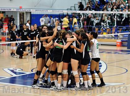 Thumbnail 3 in Bishop Conaty-Loretto vs Pomona Catholic (CIF SS D5AA Final) photogallery.