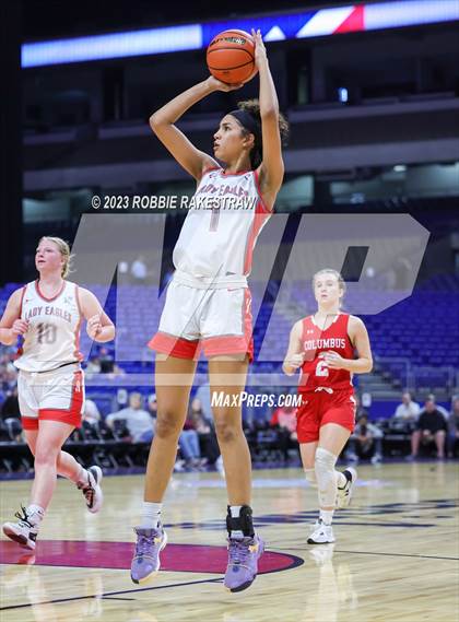 Thumbnail 1 in Holliday vs. Columbus (UIL 3A Basketball State Semifinal) photogallery.