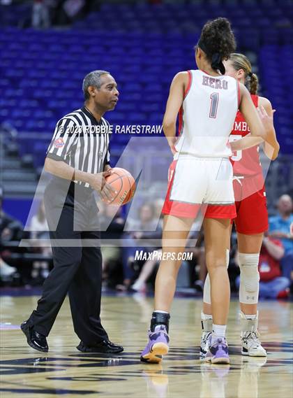 Thumbnail 2 in Holliday vs. Columbus (UIL 3A Basketball State Semifinal) photogallery.