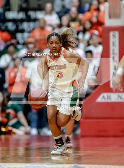 Thumbnail 3 in Arvin vs. Porterville (CIF D3 Central Section Championship) photogallery.