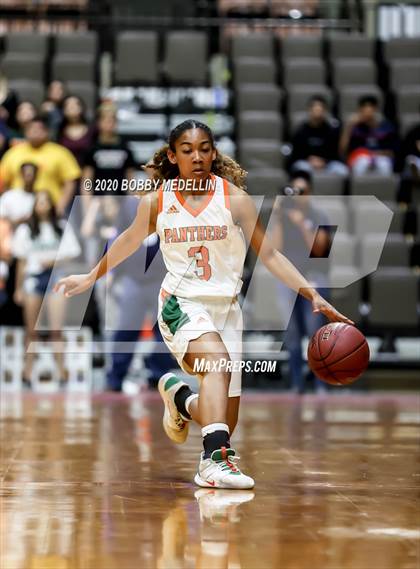 Thumbnail 2 in Arvin vs. Porterville (CIF D3 Central Section Championship) photogallery.