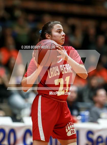 Thumbnail 1 in Arvin vs. Porterville (CIF D3 Central Section Championship) photogallery.