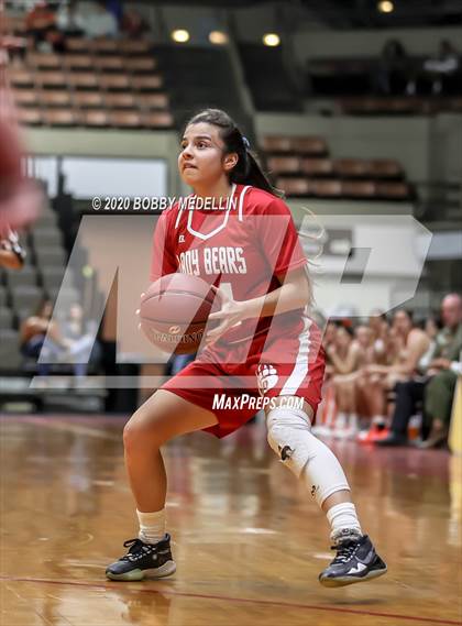Thumbnail 3 in Arvin vs. Porterville (CIF D3 Central Section Championship) photogallery.