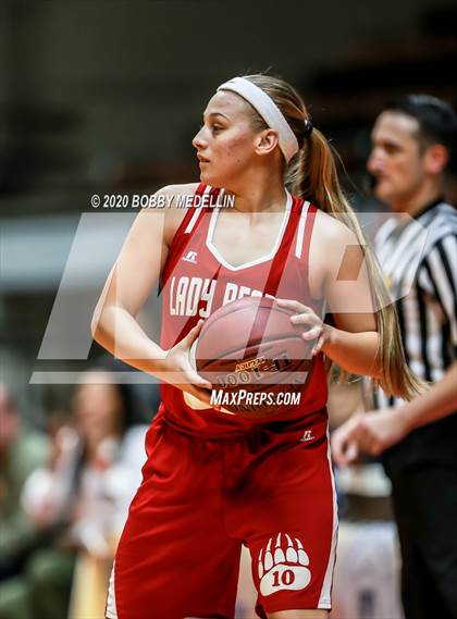 Thumbnail 2 in Arvin vs. Porterville (CIF D3 Central Section Championship) photogallery.