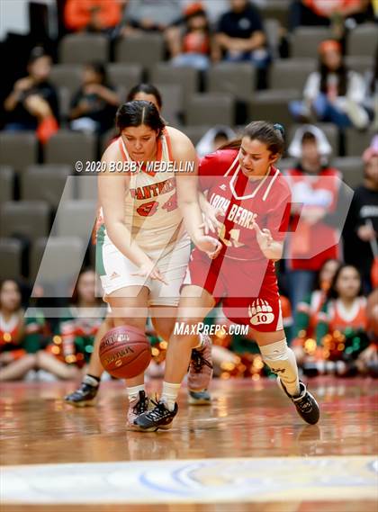Thumbnail 2 in Arvin vs. Porterville (CIF D3 Central Section Championship) photogallery.