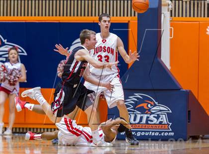 Thumbnail 2 in Judson vs. Churchill (UIL 5A Regional Quarter Finals) photogallery.