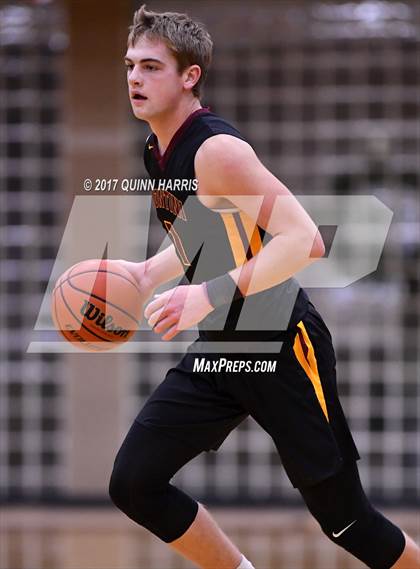 Thumbnail 3 in Montini Catholic @ Chicago Mt. Carmel photogallery.